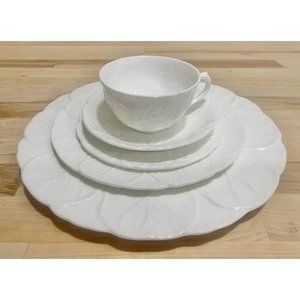 Vintage Coalport Countryware Bone China 5 Piece Dinnerware Set, Cabbage Leaf HTF